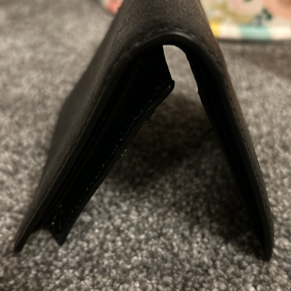 Michael Kors, shiny black, leather wallet - Picture 4 of 7